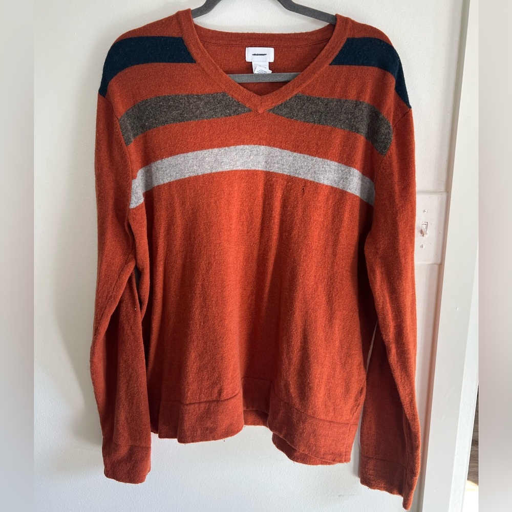 Men’s old navy sweater size L